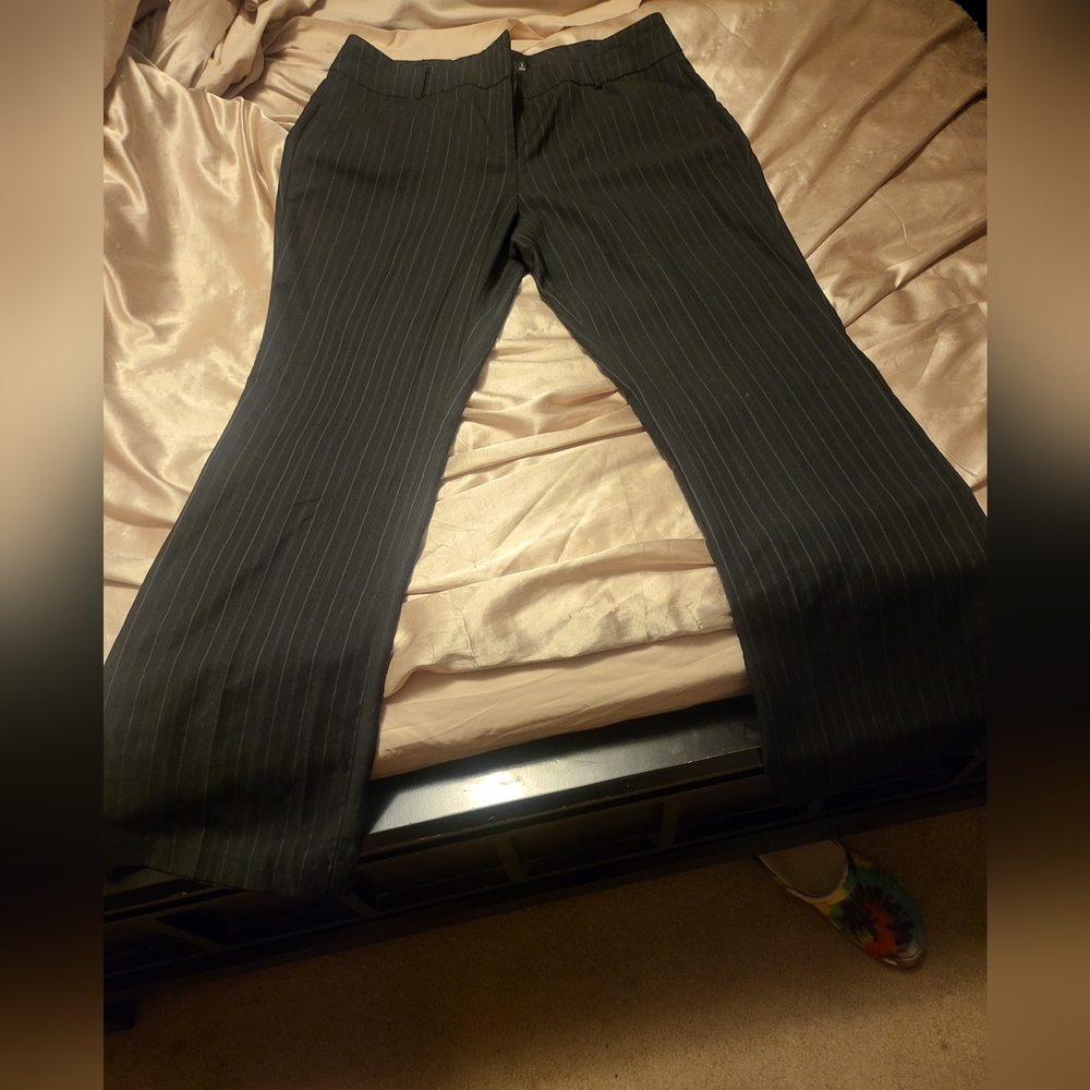 New York & Company 7th AveNue Pin Stripe slacks size 18